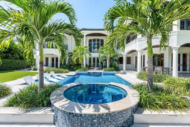 Royal Palm Yacht and Country Club Residence photo 25