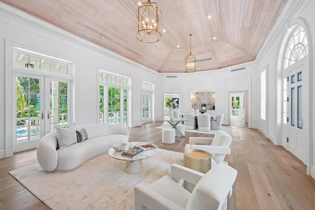 North End Palm Beach Residence photo 7