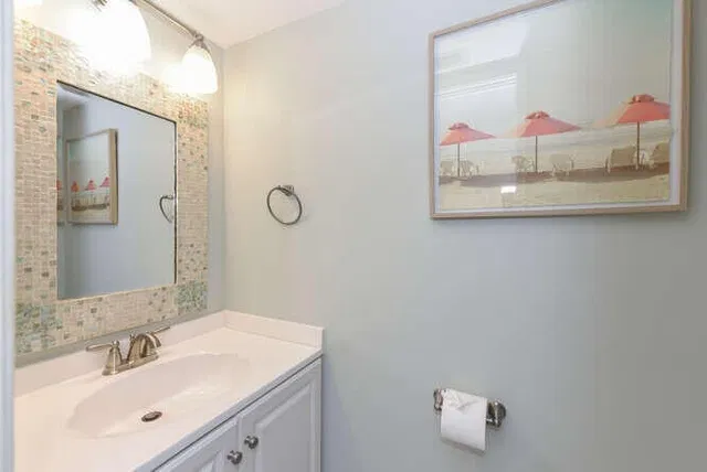 Unit F306 photo 13