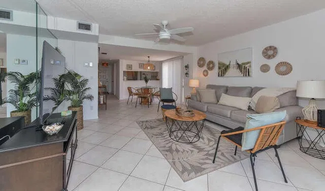 Unit F306 photo 21