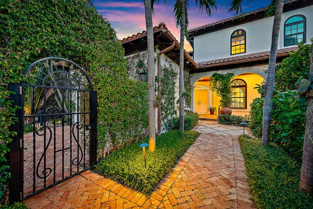 336 Australian Avenue #E
