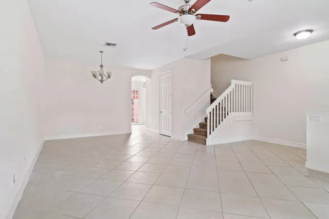 Canterbury Place Residence photo 9
