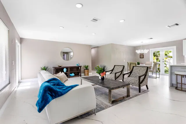  Residence photo 19