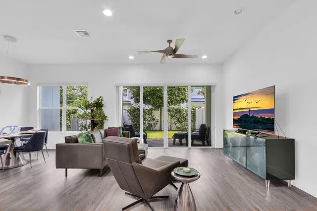 Residences at Midtown Palm Beach Gardens Residence photo 9