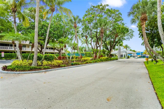 Boca Raton Unit 302 photo 2