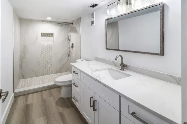 Unit 106 photo 23