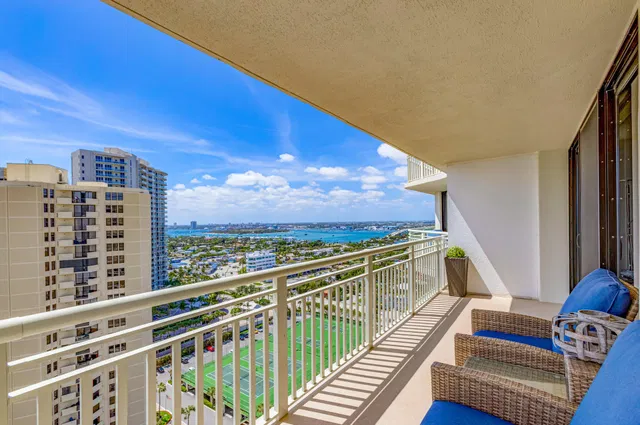 Tiara Singer Island Unit 22 G photo 3