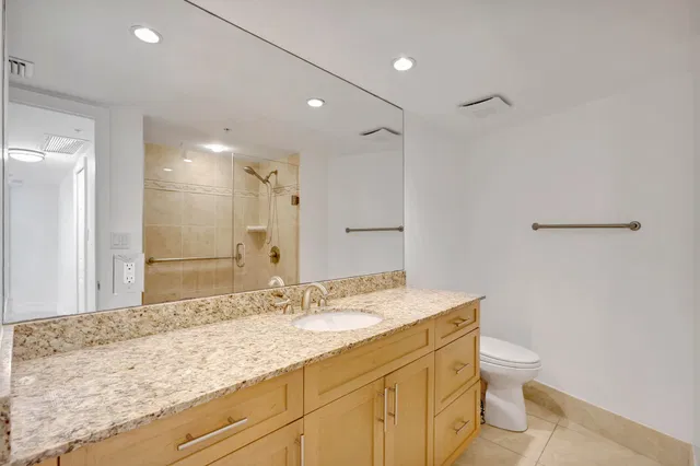 Tiara Singer Island Unit 22 G photo 17