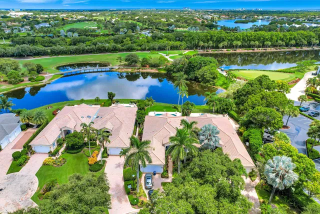 Admirals Cove Residence photo 17