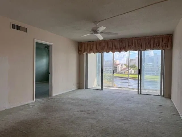 Unit 403 photo 14