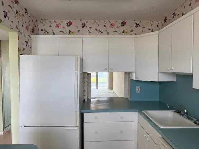 Unit 403 photo 16