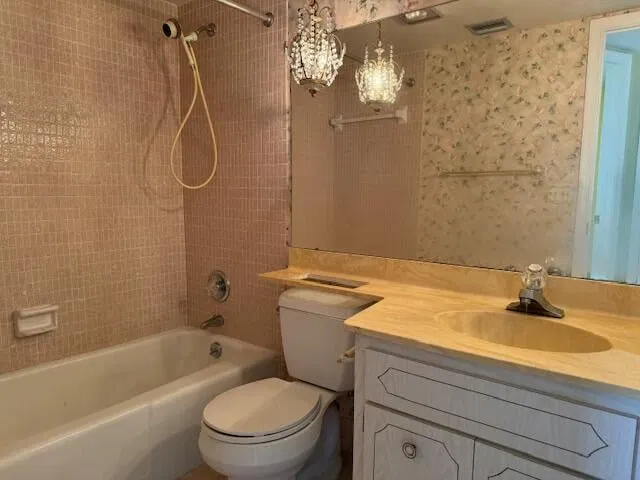 Unit 403 photo 21
