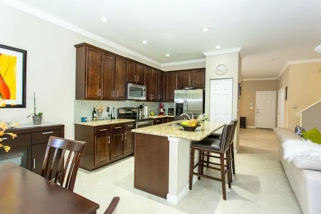 Residence photo 4