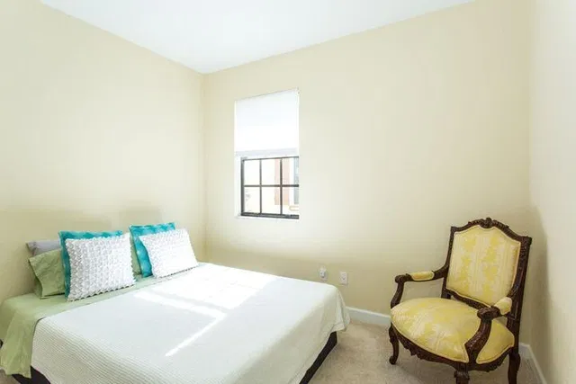 Residence photo 12
