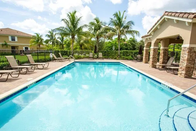 Residence photo 20