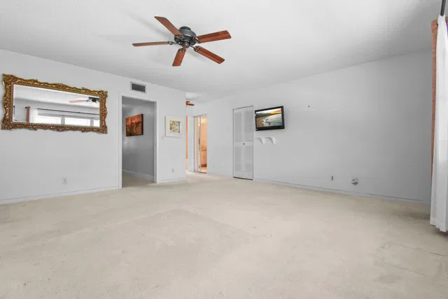  Unit C photo 15