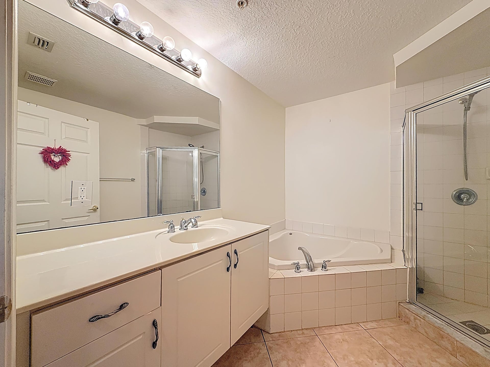 Residence photo 27