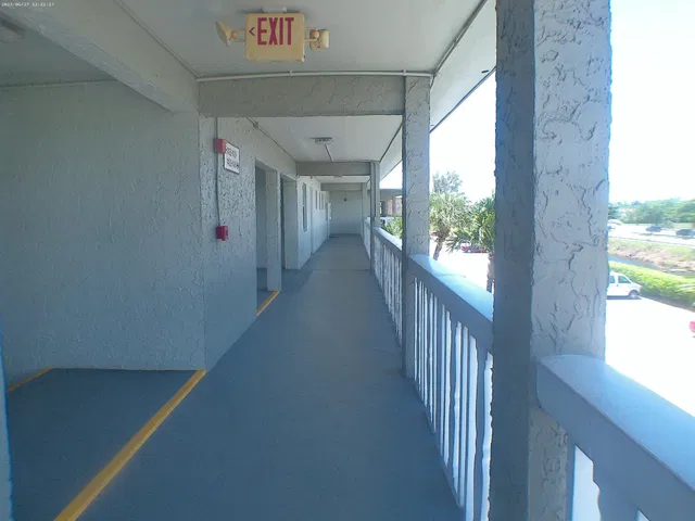 Unit 1434 photo 9