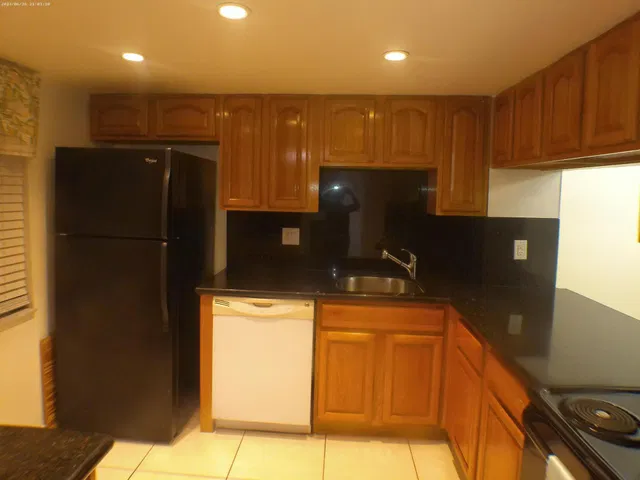 Unit 1434 photo 12