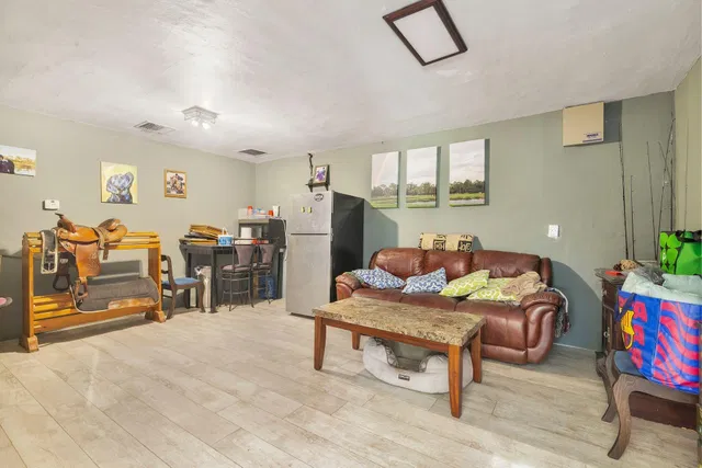 Residence photo 13