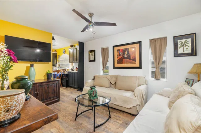 Residence photo 26