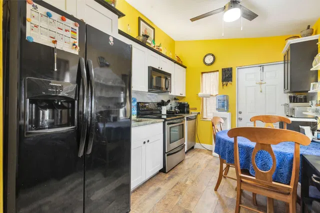 Residence photo 28