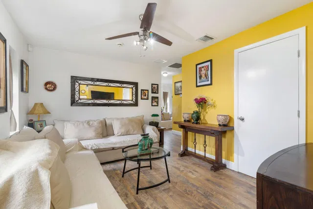 Residence photo 29