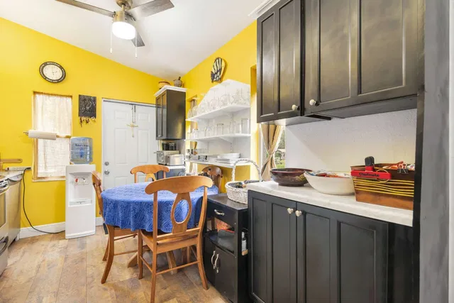 Residence photo 31