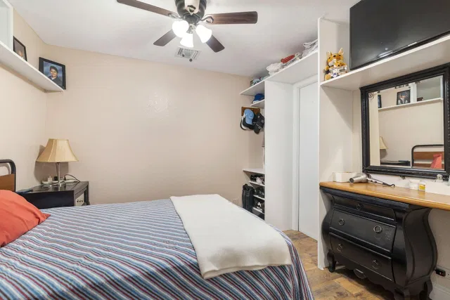 Residence photo 32