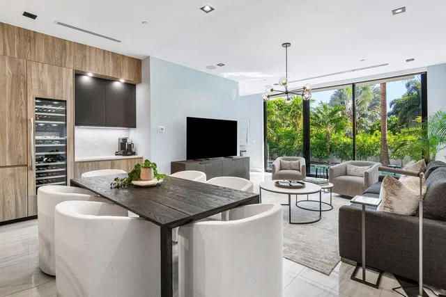 Palm Trail Delray Beach Residence photo 9