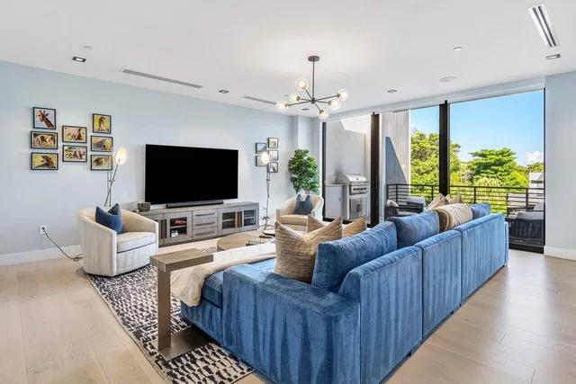 Palm Trail Delray Beach Residence photo 27