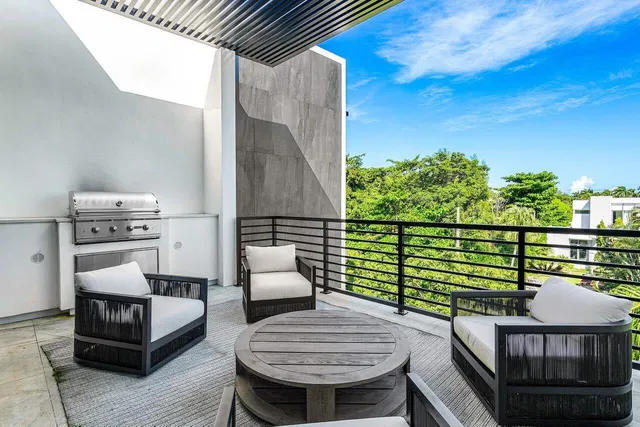 Palm Trail Delray Beach Residence photo 30