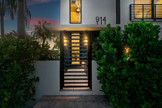 Palm Trail Delray Beach Residence photo 39