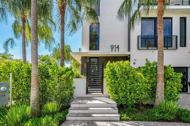 Palm Trail Delray Beach Residence photo 43