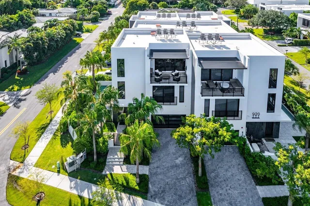 Palm Trail Delray Beach Residence photo 44