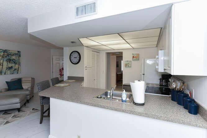 Unit B105 photo 16