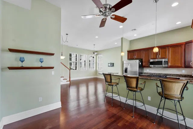 Hamilton Place Unit J photo 15