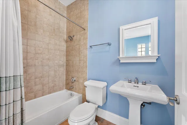 Hamilton Place Unit J photo 24
