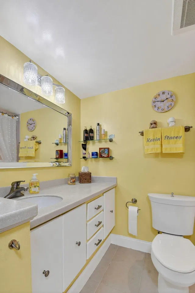 Unit 2-203 photo 32