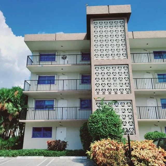  Unit 401 photo 12