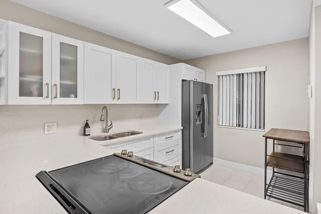 Unit 104 photo 5