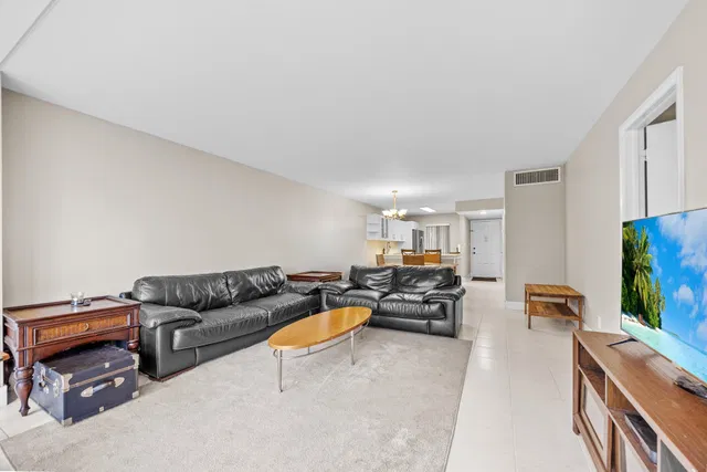 Unit 104 photo 12