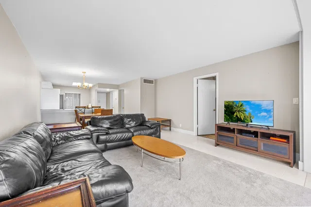 Unit 104 photo 15