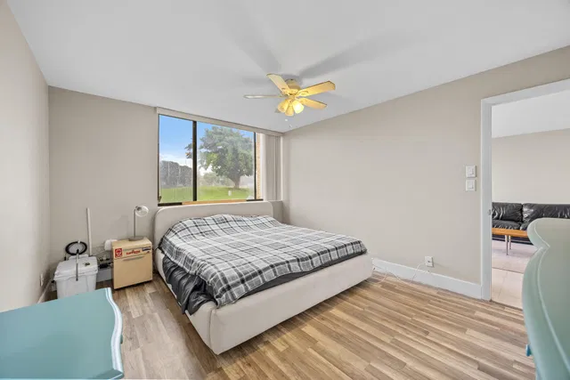Unit 104 photo 18