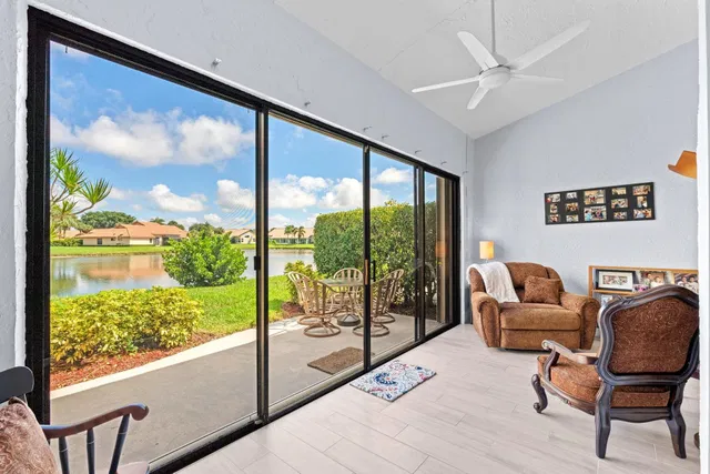Residence photo 2