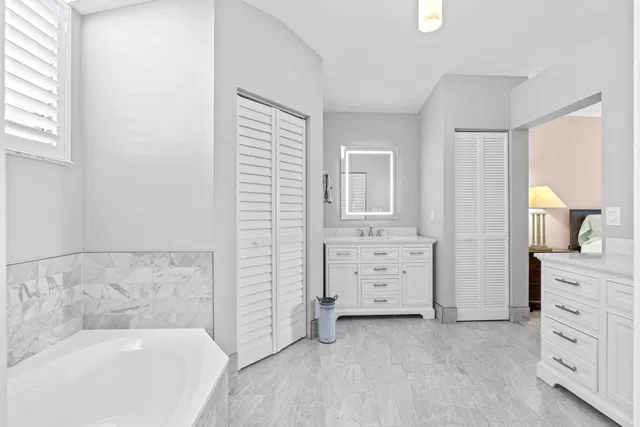 Residence photo 4