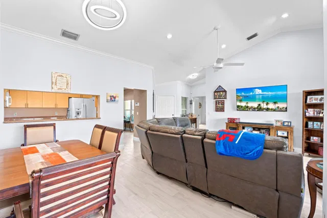 Residence photo 13