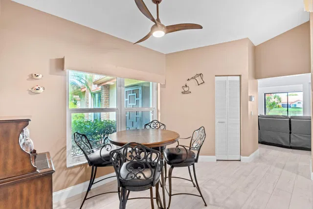 Residence photo 15