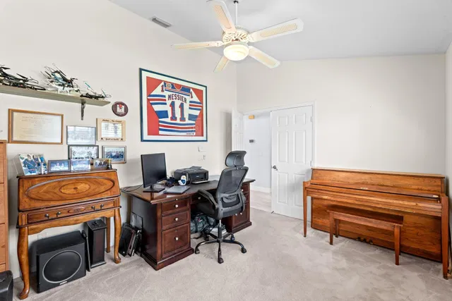 Residence photo 26