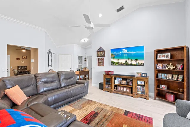 Residence photo 30